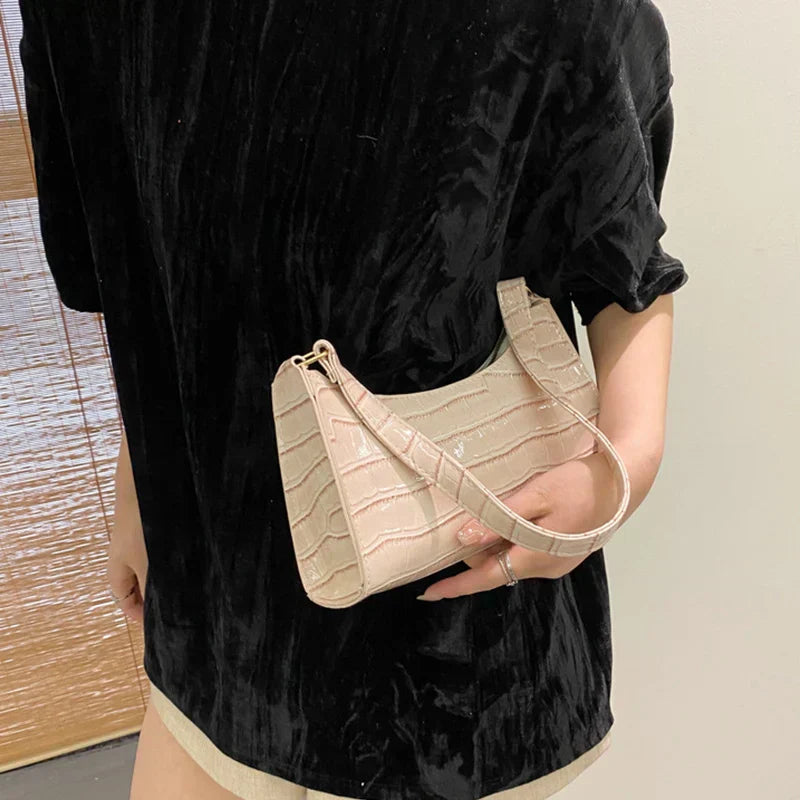 Tilly™ | Shiny Shoulder Bag with Alligator Pattern