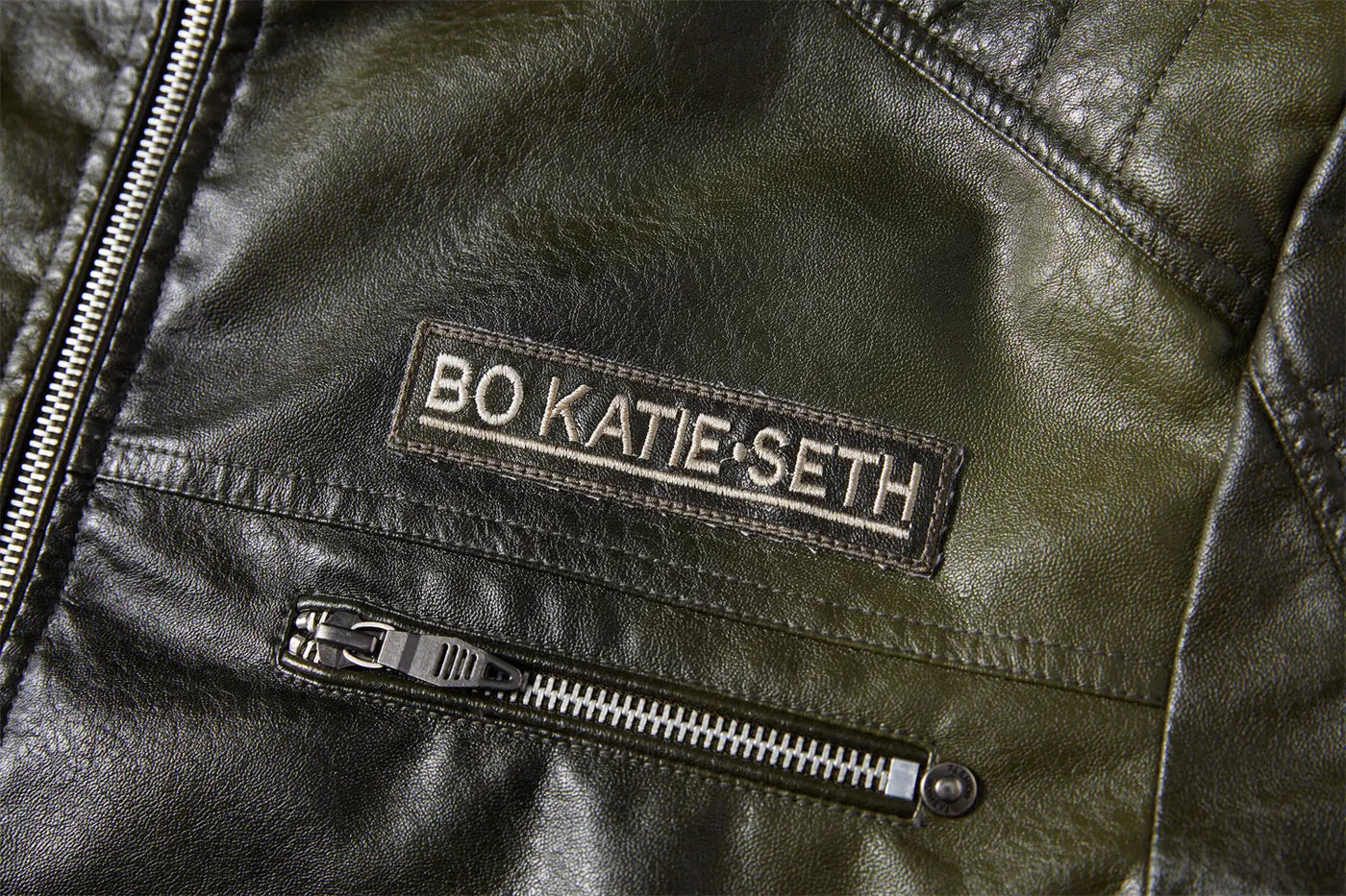 Tobias™ Rust – Red-brown motorcycle jacket with patch details