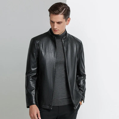 Loke™ Noir – Elegant leather coat with high collar and clean lines